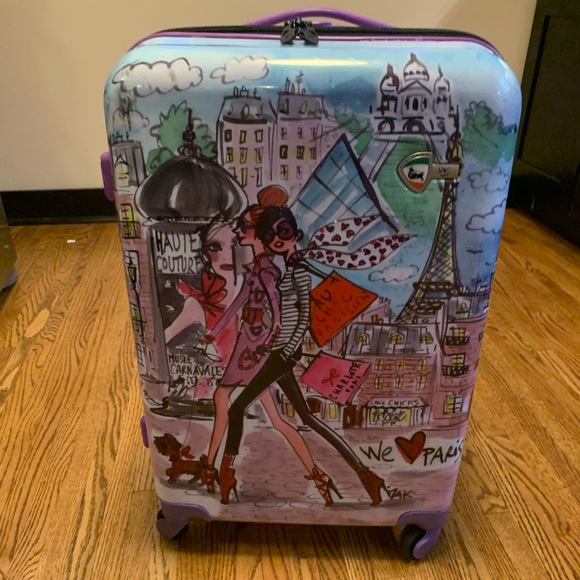 Mia Toro luggage